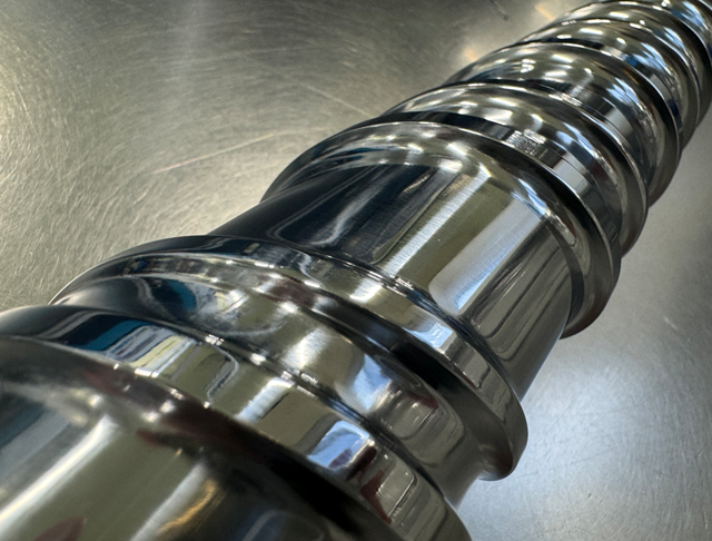 ダブルフライトスクリュー